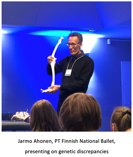 Jarmo Ahonen presenting